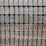 pale en almacen en una de las naves industriales en valencia